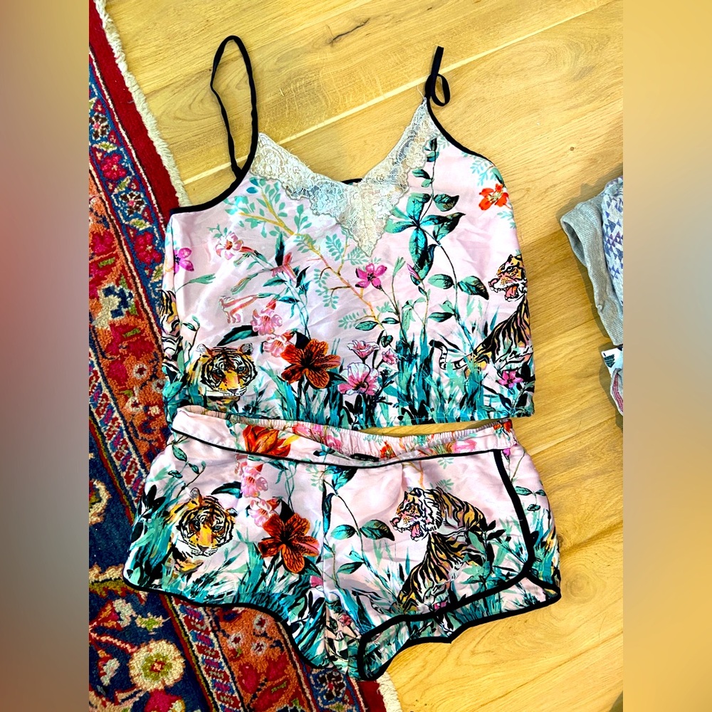Size medium silk intimates set with Tiger floral print sleepwear